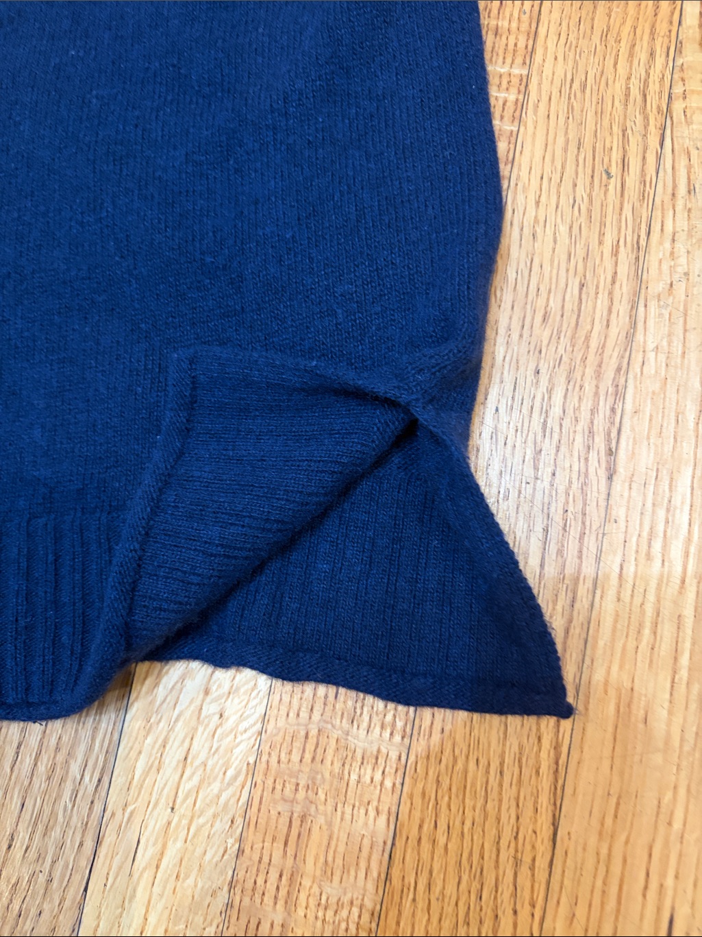 Jenni Kayne Navy Blue Cashmere Blend Everyday Sweater Knit Size L — image 8 of 8